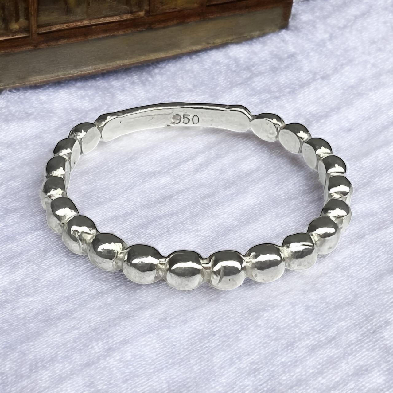 Anillo De Bolitas En Plata 950